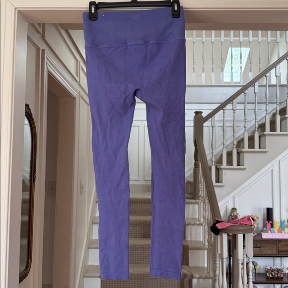 All in Motion Ribbed Leggings - Picture 5 of 7